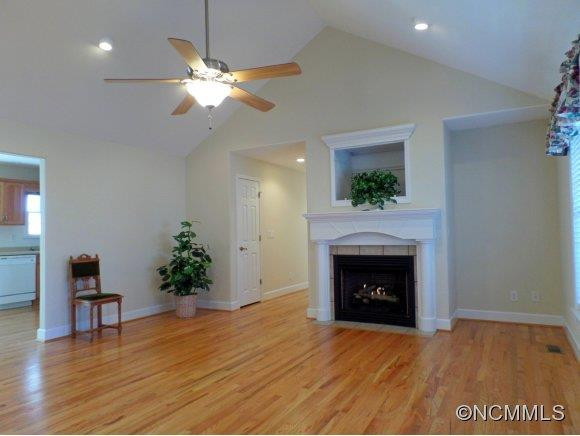 134 Memphis Way - Photo 3