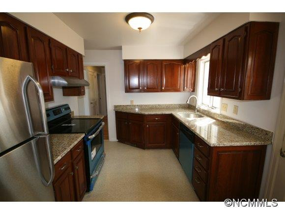 1 Sherwood Rd - Photo 6