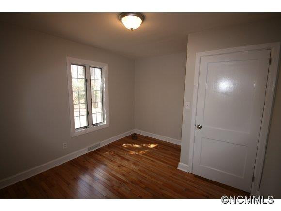 1 Sherwood Rd - Photo 10