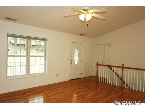 13 Pinecroft Lane - Photo 2