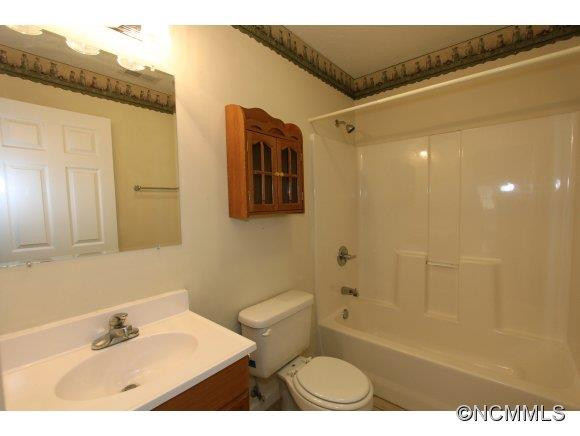 13 Pinecroft Lane - Photo 13