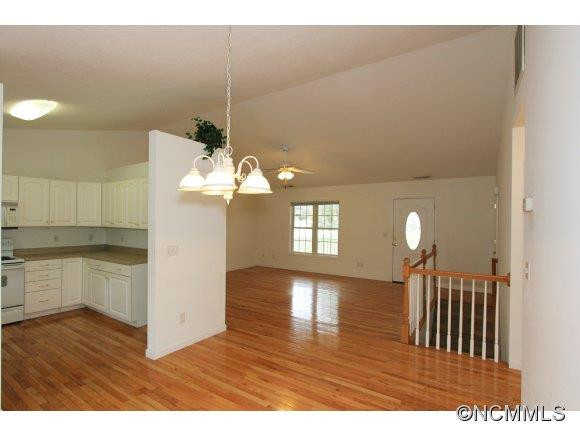 13 Pinecroft Lane - Photo 5