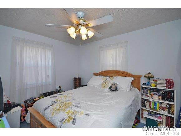 384 HUNTER'S RIDGE ROAD - Photo 11