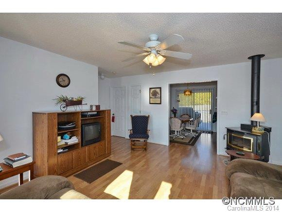 384 HUNTER'S RIDGE ROAD - Photo 5