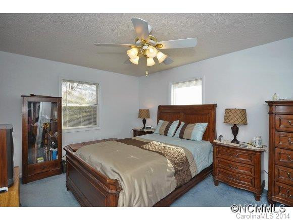 384 HUNTER'S RIDGE ROAD - Photo 9