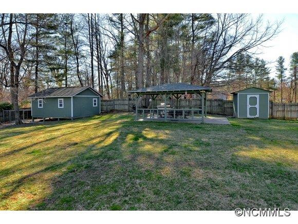 429 Brooklyn Avenue - Photo 14