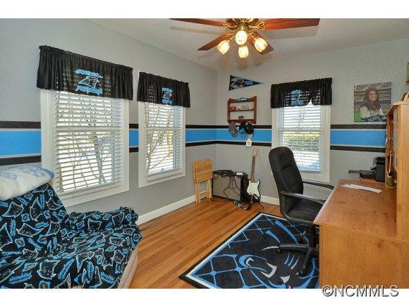 429 Brooklyn Avenue - Photo 10