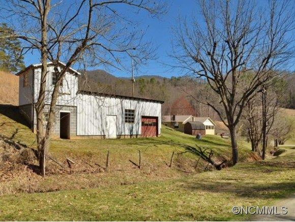 124 UPPER FLAT CREEK RD - Photo 13