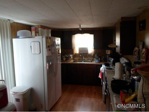 8820 Parkway Road - Photo 3