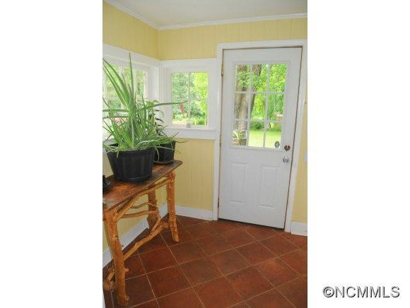 114 Hood Heights - Photo 11