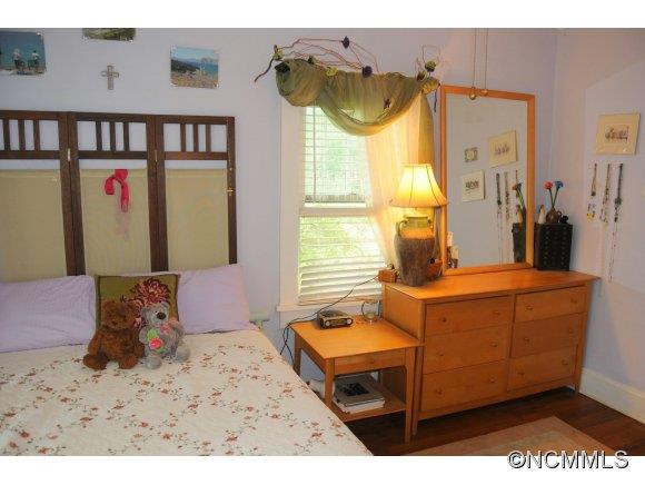 114 Hood Heights - Photo 15
