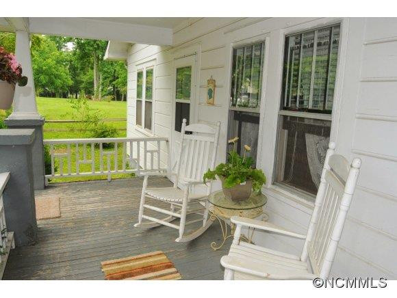 114 Hood Heights - Photo 17