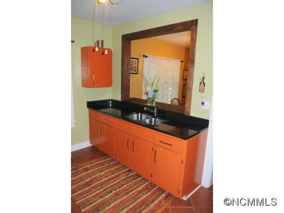 114 Hood Heights - Photo 4