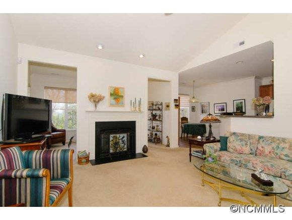 22 Groton Way - Photo 3