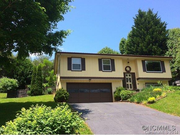 3 Wildwood Ln