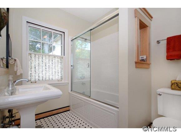 111 Cambridge - Photo 13