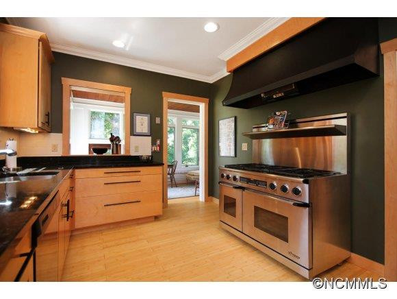 111 Cambridge - Photo 6