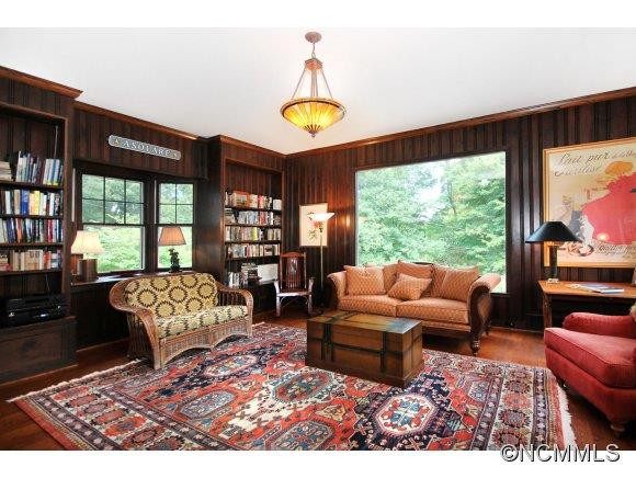 111 Cambridge - Photo 7