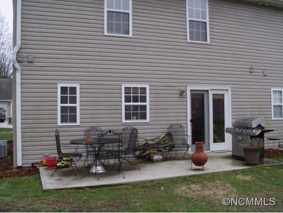 309 Wiltshire Circle - Photo 2