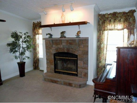 33 COLTON DRIVE - Photo 3