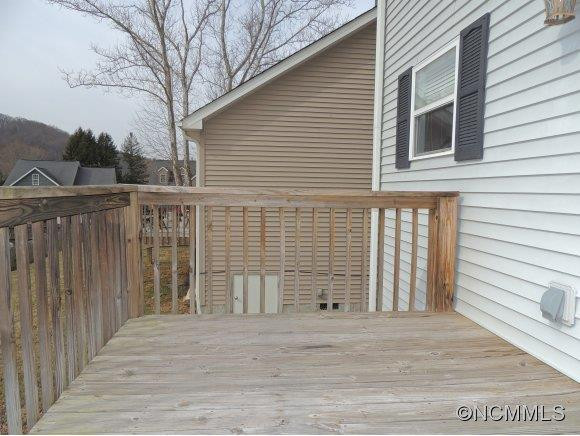 128 WOODCREEK CIRCLE - Photo 10