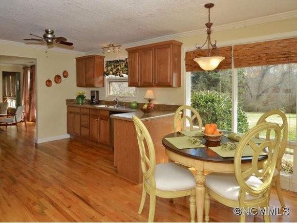 160 DOGWOOD RD - Photo 8