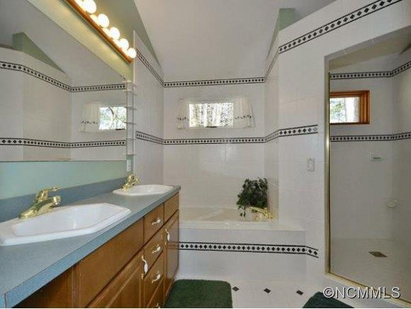 14 OAK HOLLOW DR - Photo 8