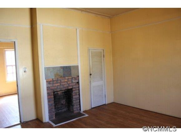 149 Grace Street - Photo 3