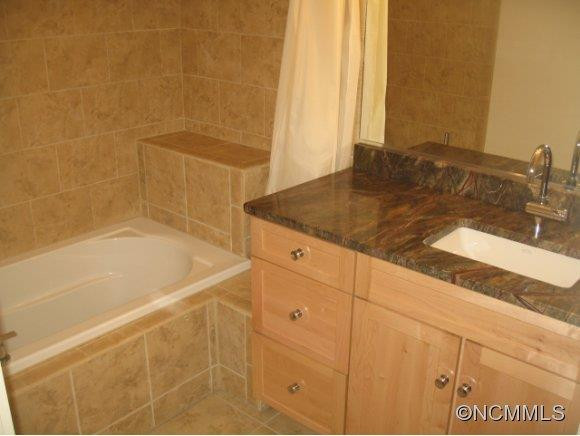 12 S Lexington Ave #202 - Photo 2
