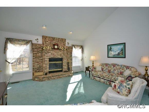 512 Shiloh Drive - Photo 4
