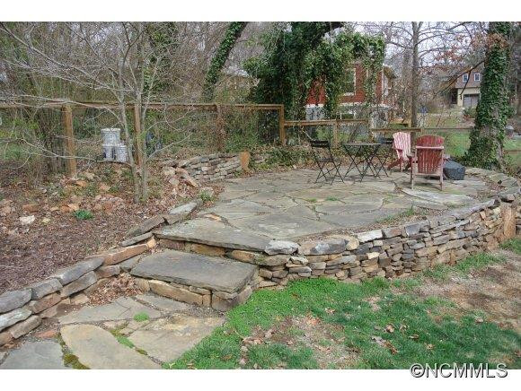 102 Rumbough Place - Photo 21