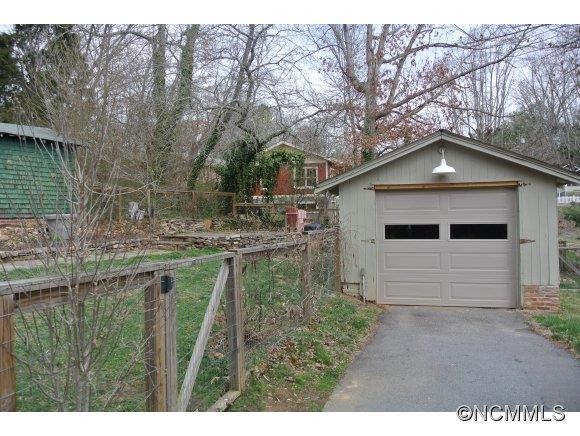 102 Rumbough Place - Photo 23