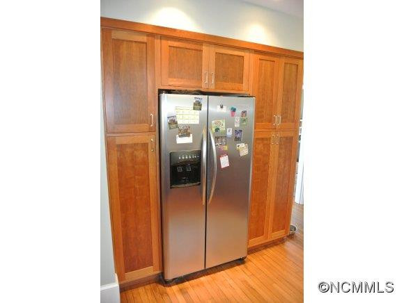 102 Rumbough Place - Photo 8