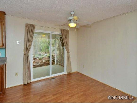 60 WAKE ROBIN WAY - Photo 3