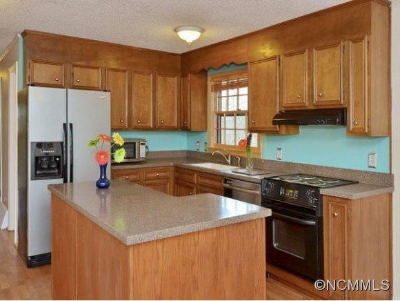 60 WAKE ROBIN WAY - Photo 4
