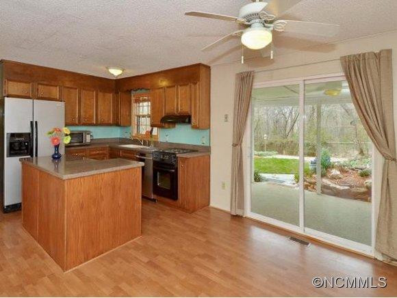 60 WAKE ROBIN WAY - Photo 5