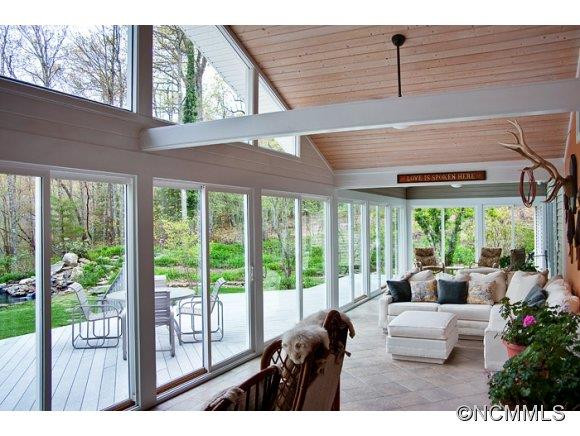 00228 Arrowhead Road - Photo 9