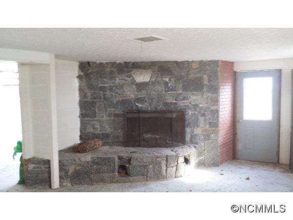 108 Alexander Dr - Photo 4