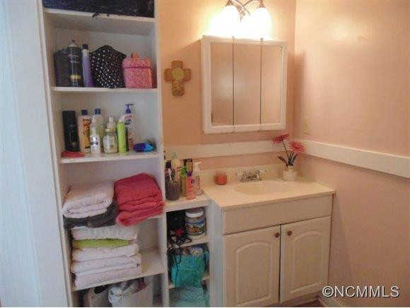 308 Richmond Avenue - Photo 9