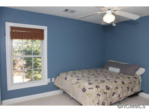 896 West Pointe Drive - Photo 17