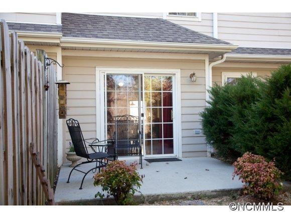 896 West Pointe Drive - Photo 22