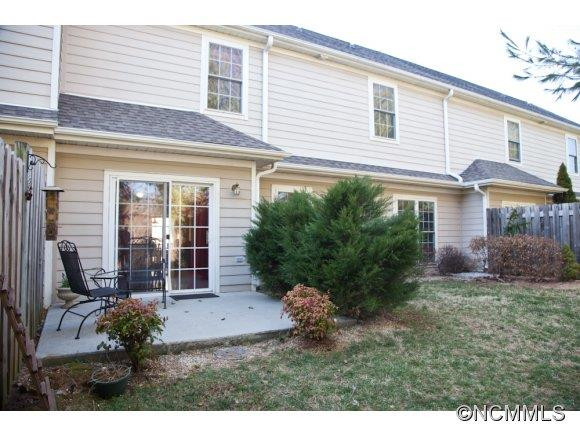 896 West Pointe Drive - Photo 23
