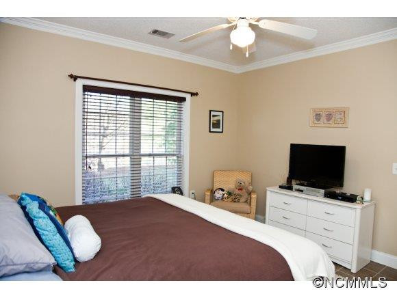 896 West Pointe Drive - Photo 8