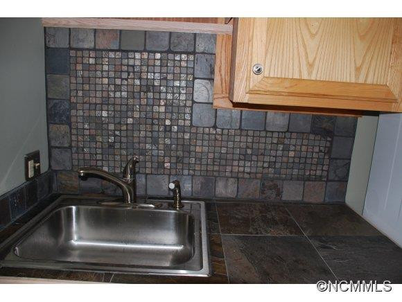 615 Biltmore Avenue - Photo 6