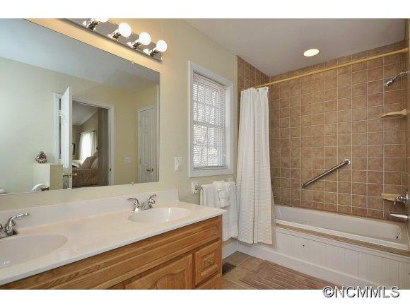 63 Allison Drive - Photo 9
