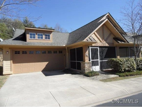 22 Gray Wolf Lane