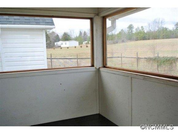 1996 Hudlow Road - Photo 10