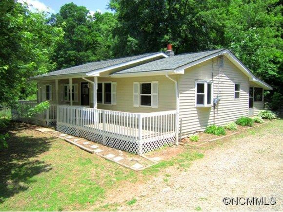 40 Tryphena Road