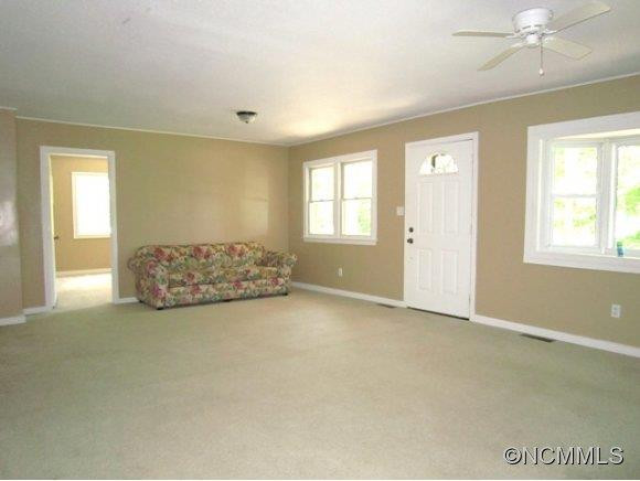 40 Tryphena Road - Photo 2