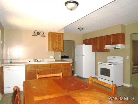 40 Tryphena Road - Photo 5